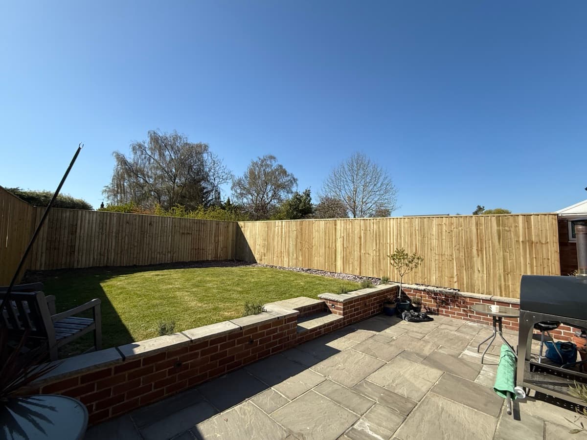 Garden Boundary Fencing — image 1