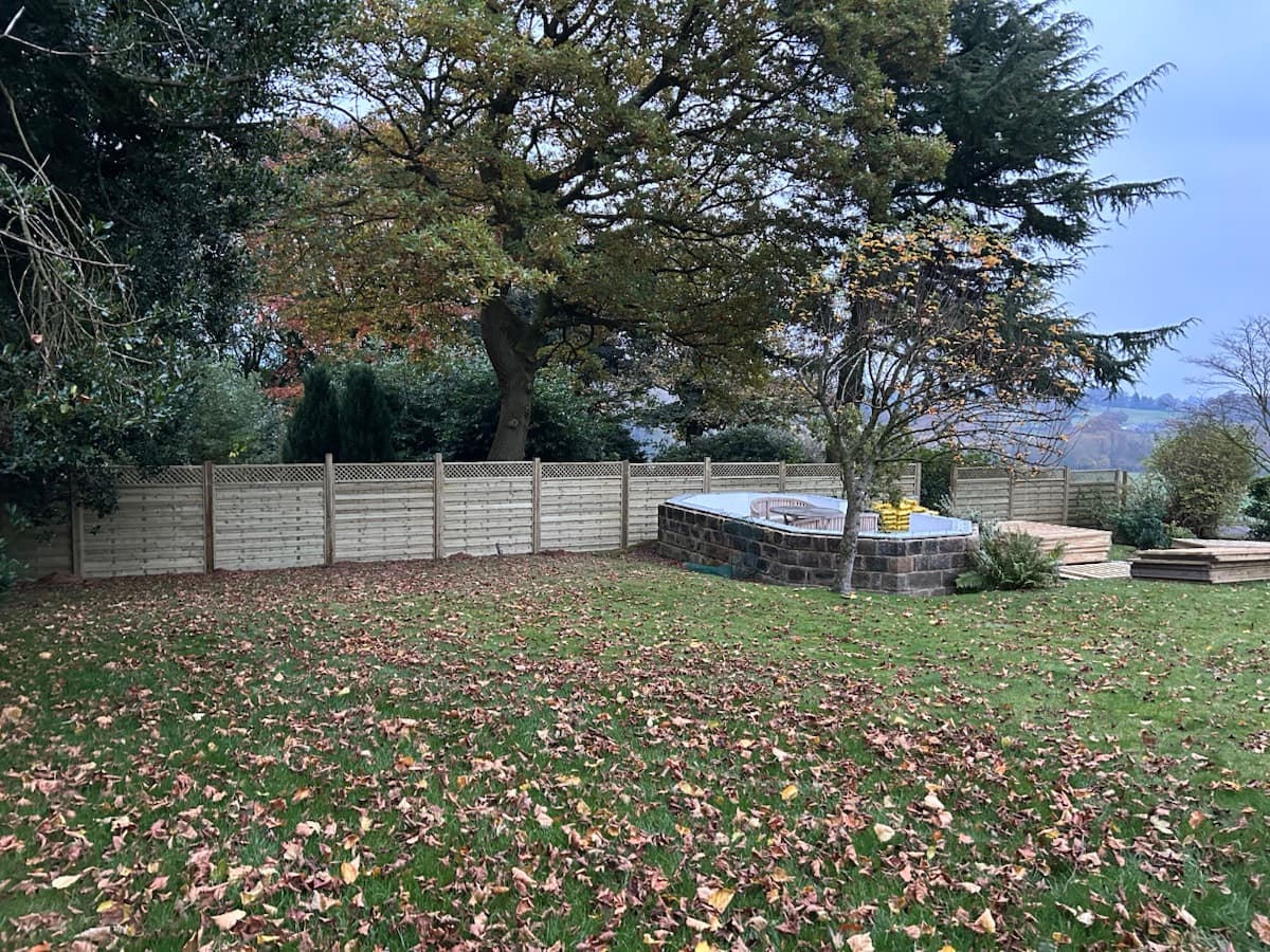 Lattice Top Boundary Fencing — image 1