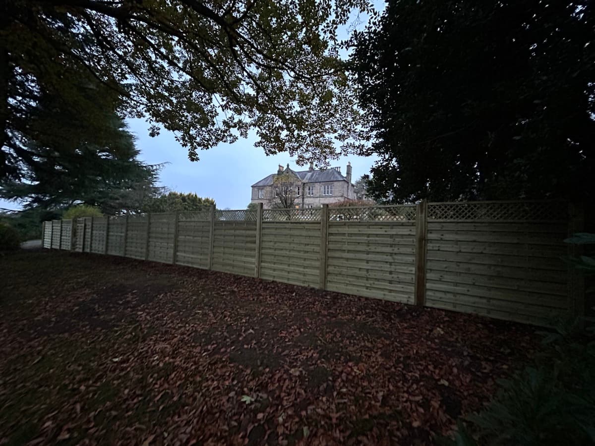 Lattice Top Boundary Fencing — image 3