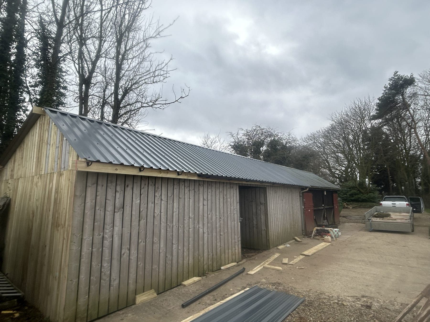 Timber Outbuilding Roof Structure — image 10