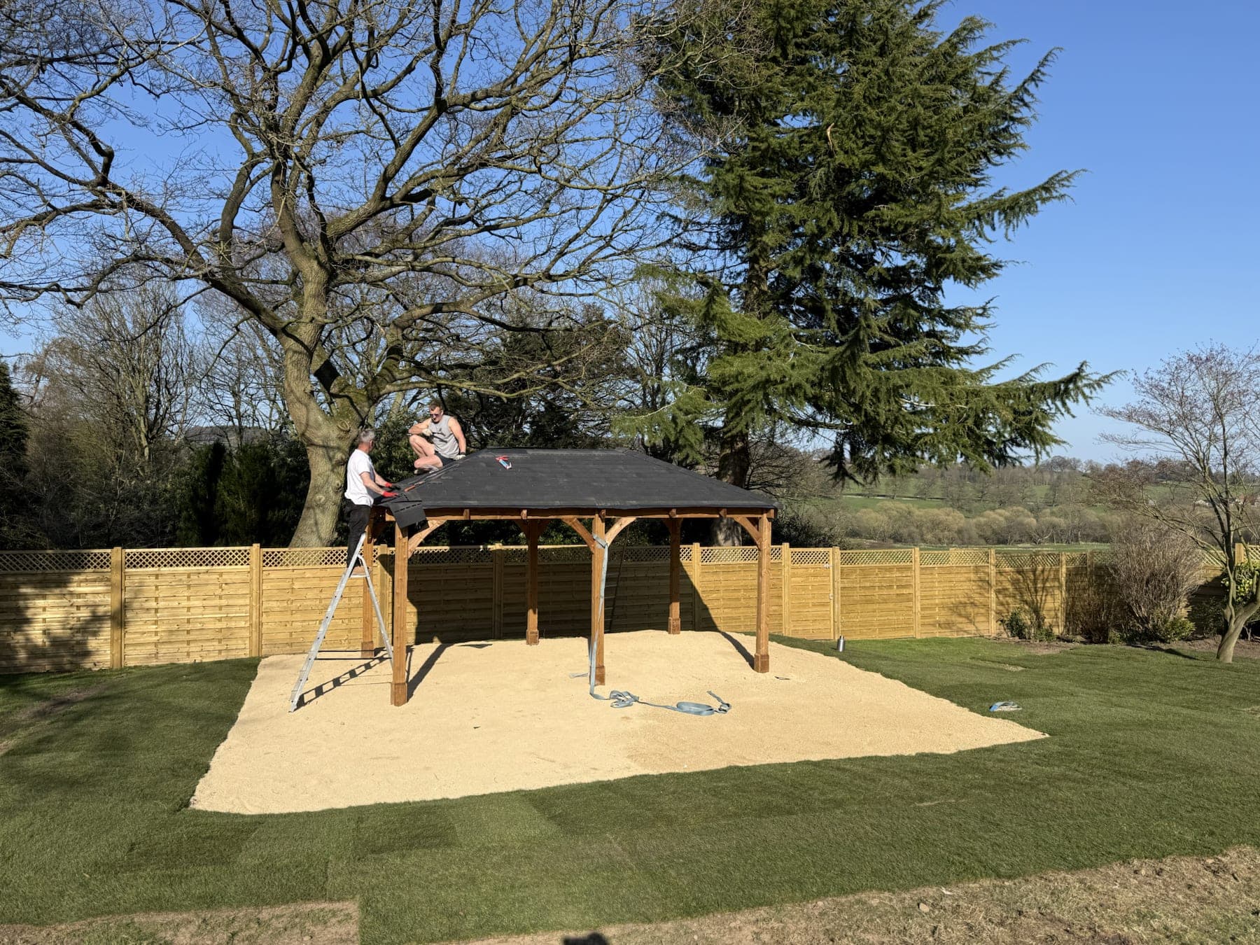 Pergola & Gravel Seating Area — image 3