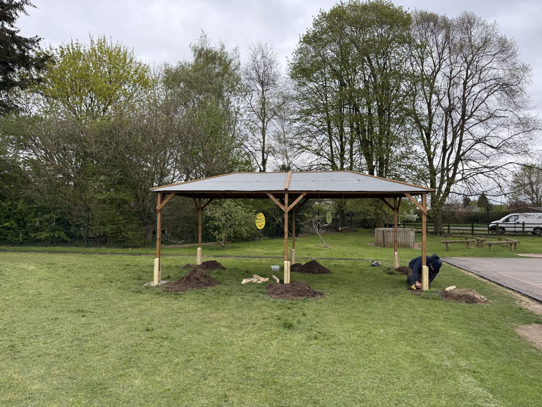 Pergola & Gravel Seating Area — image 4