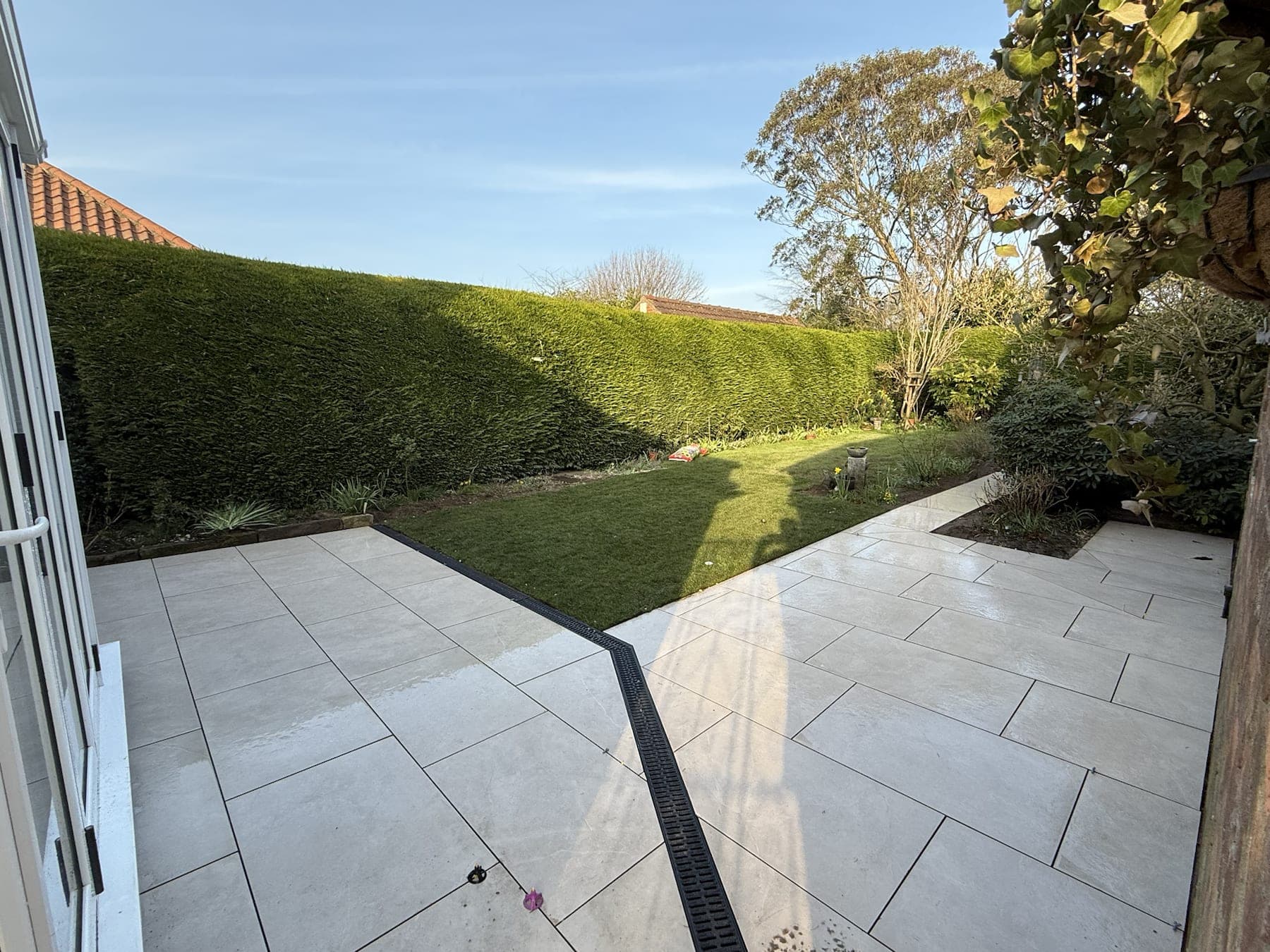 Porcelain Patio & Lawn Finish — image 1