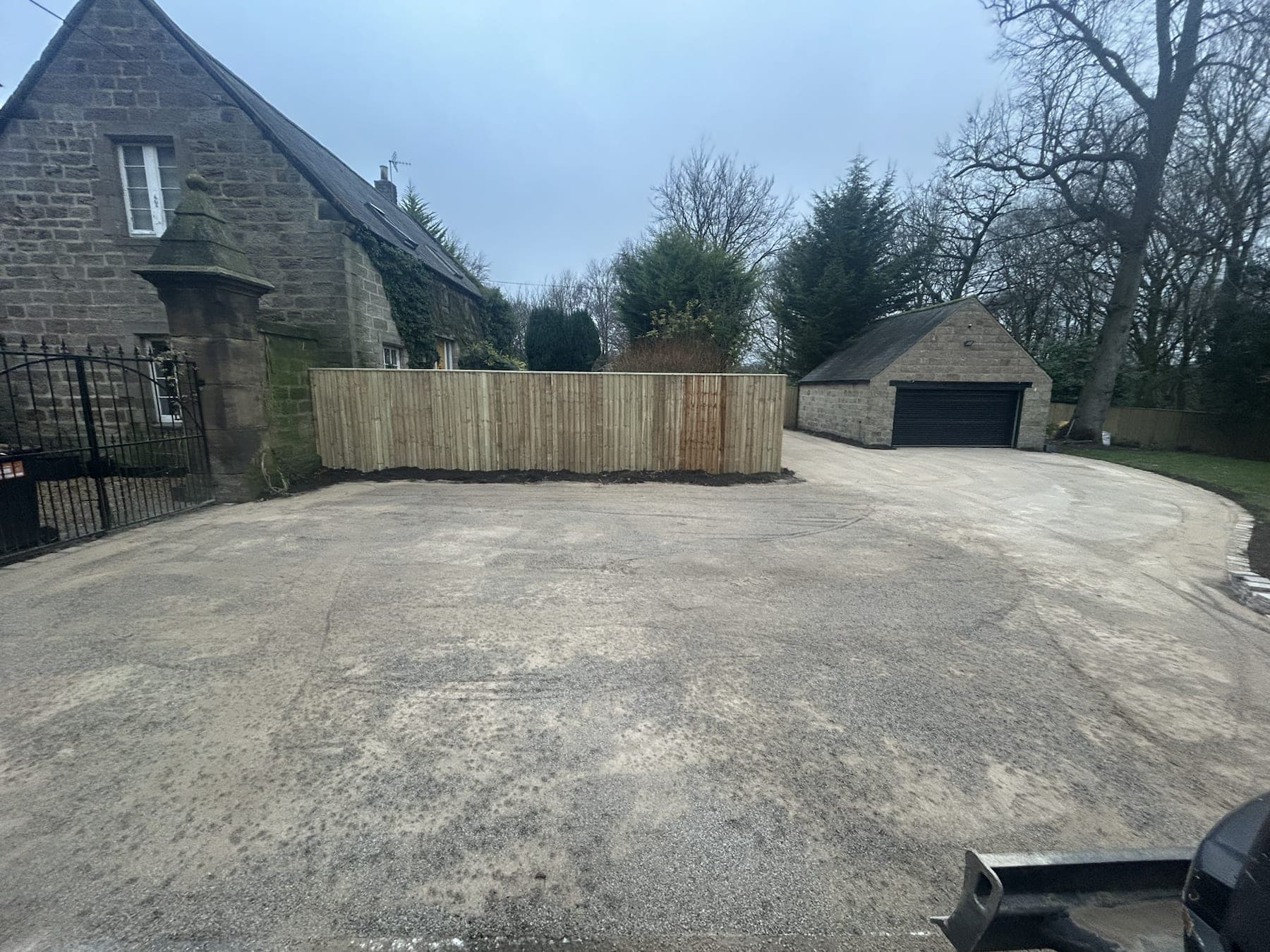 Stone Property Driveway & Fencing — image 7